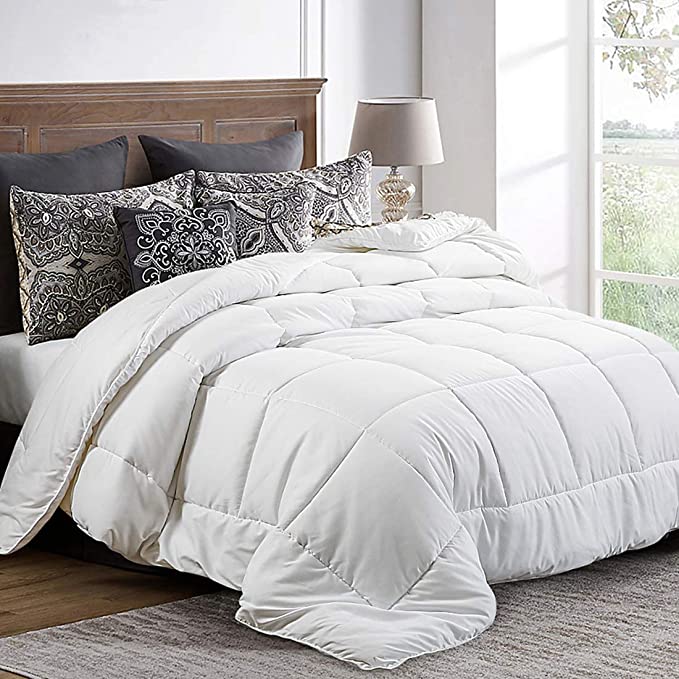 Canadian Living Heavier Weight Warmth Down Alternative King Comforter